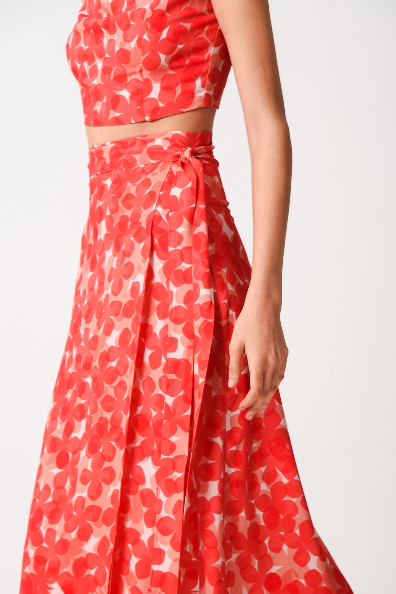 SORRENTO CROP TOP (CORAL BLOOM)